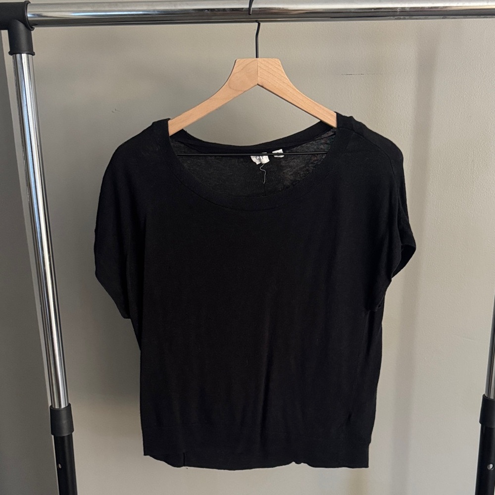 GAP Women's Classic Black Short Sleeve Tee